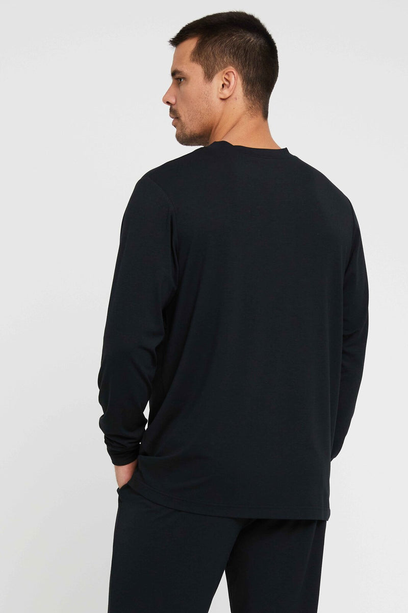 black crew neck long sleeve