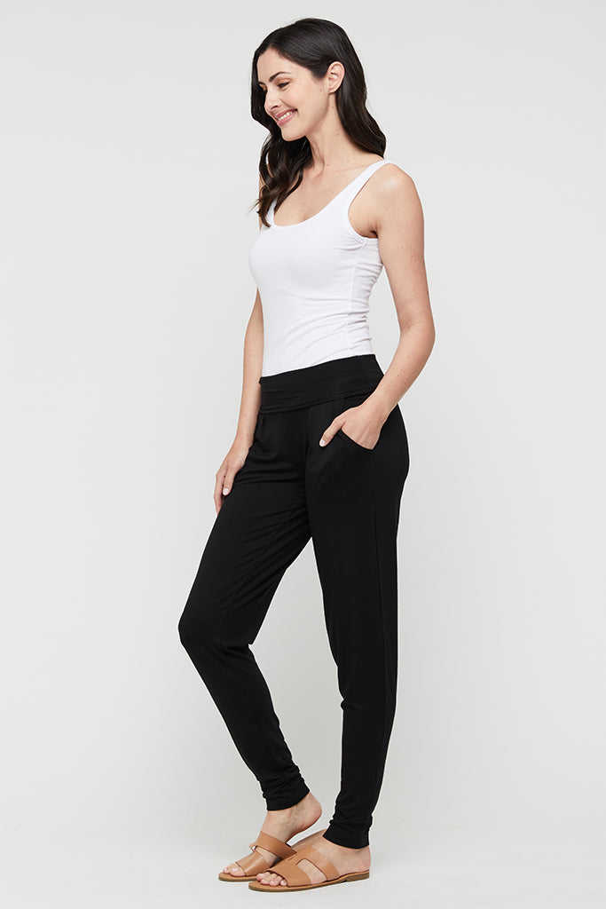 Softline Slouch Pants - Black