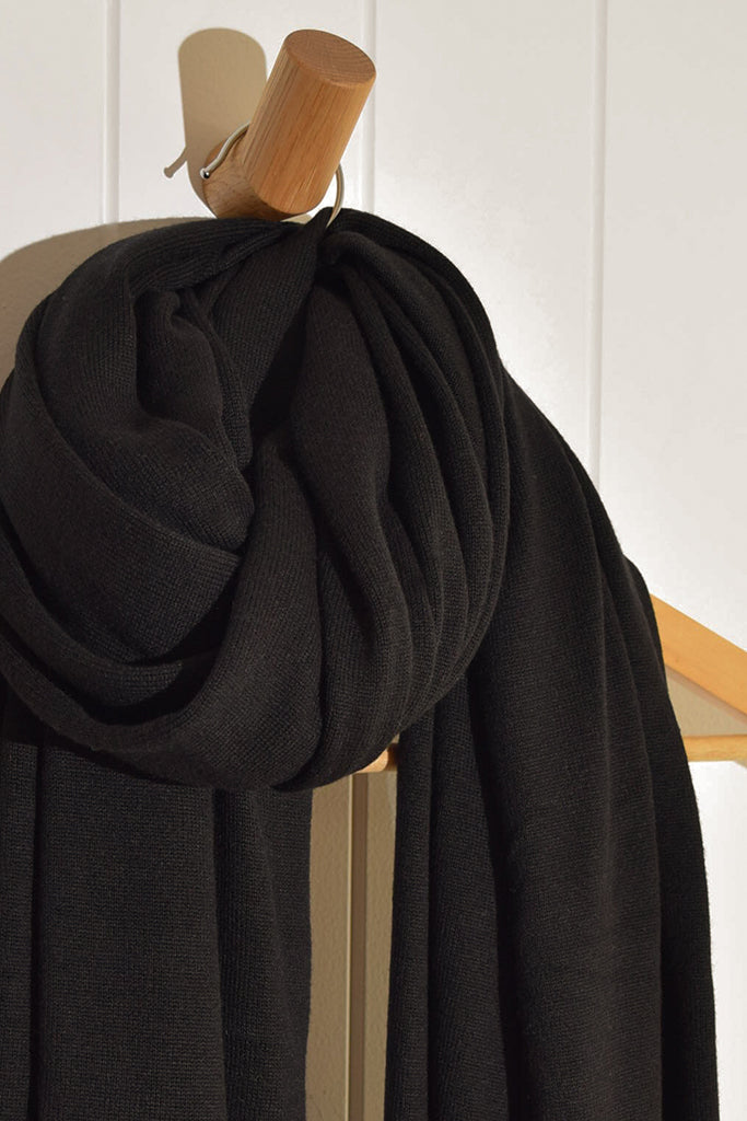 Bamboo & Recycled Cashmere Wool Travel Wrap - Black