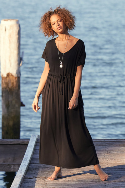 Black maxi dress outlet with short sleeves